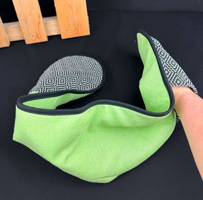 Tuplapatakinnas/uunipeltipatalappu, vihreä/musta