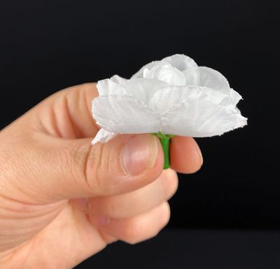 Valkoinen ruusu tekokukkapää mini