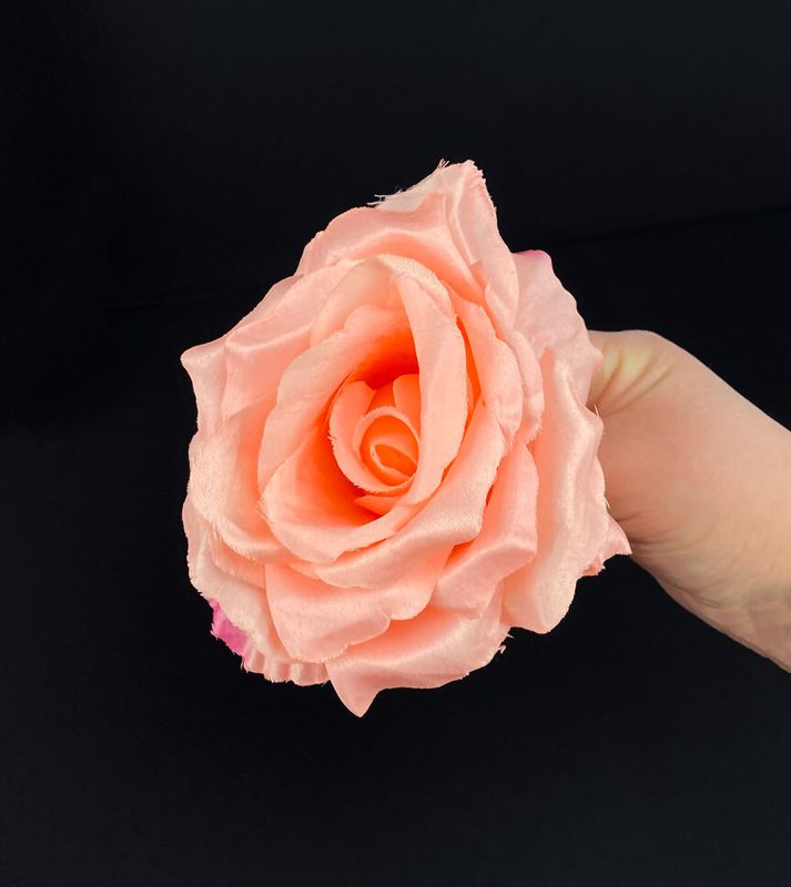 Ruusu tekokukkapää, rosa