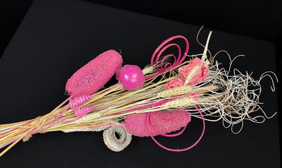 Pinkki luonnonkimppu