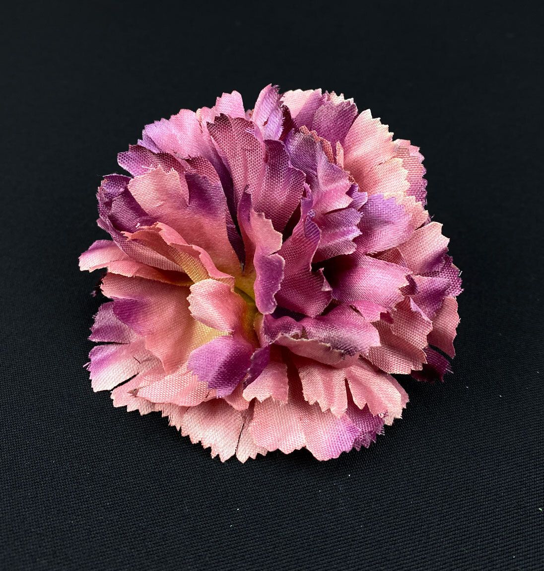 Neilikka tekokukkapää, mauve/viininpunainen