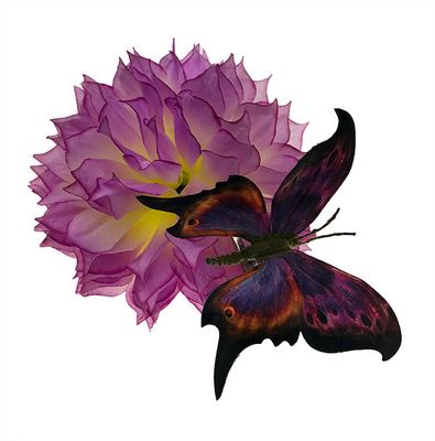 Koristeperhonen metalliklipsillä, violetti