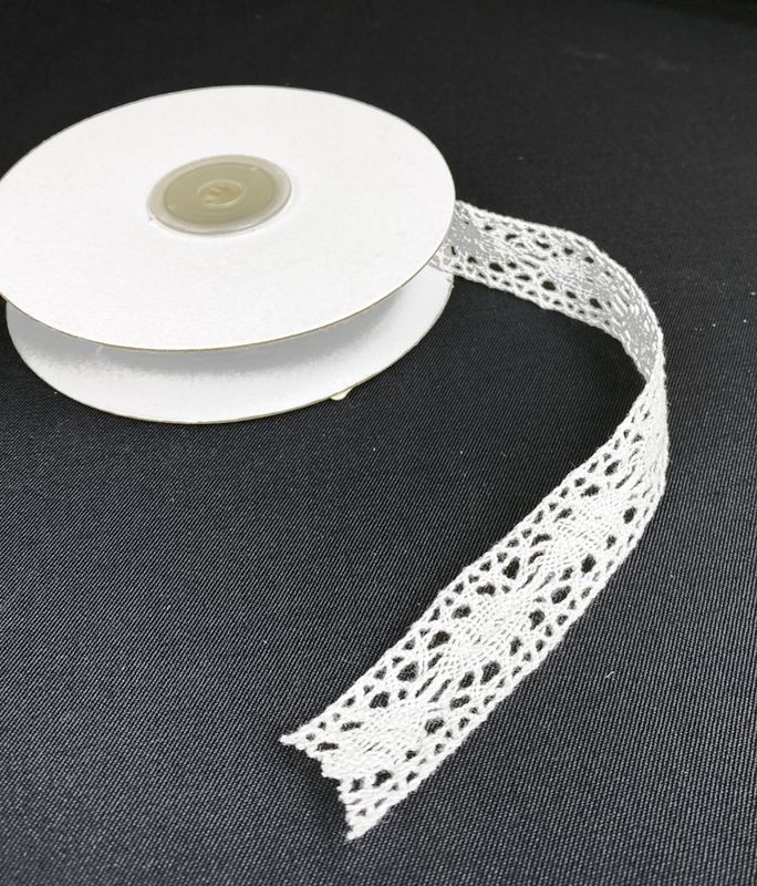 Kapea pitsinauha 20mm/2m