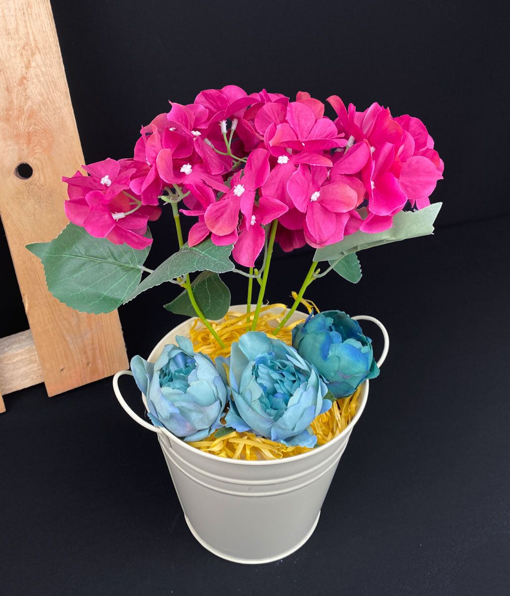Hortensia tekokukka sinkkiruukussa