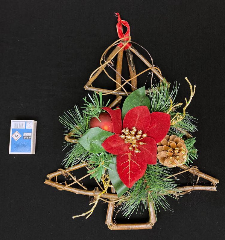 Jouluinen koriste; kuusi