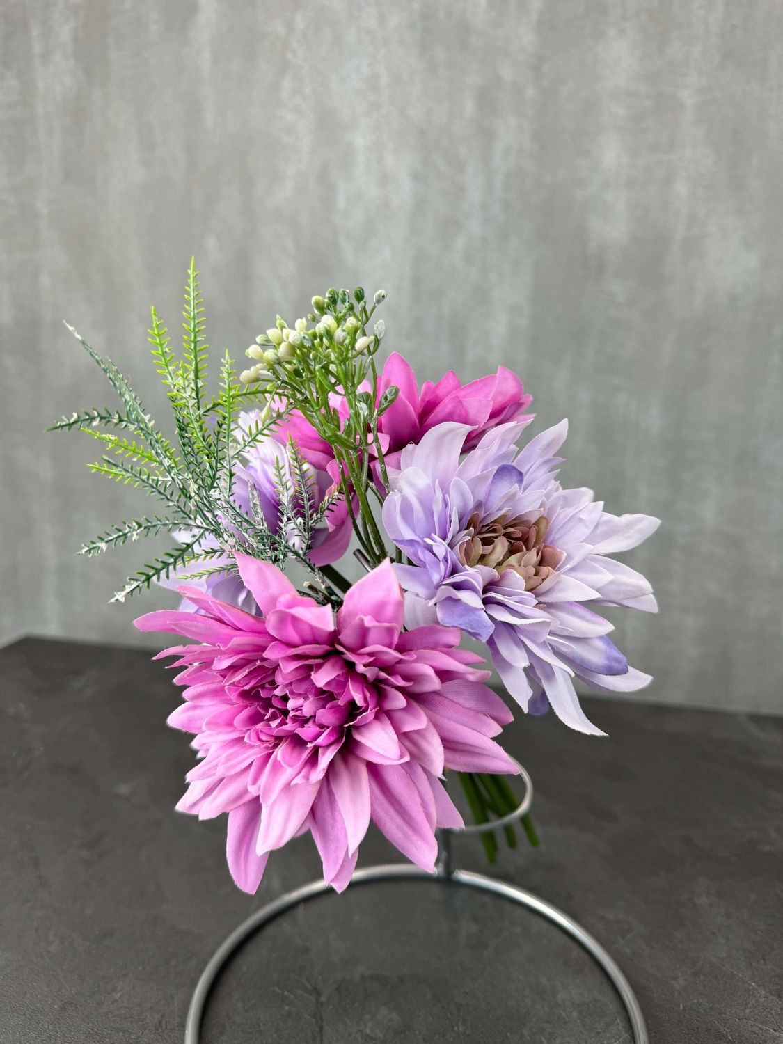 Daalia tekokukkakimppu, vaaleanvioletti