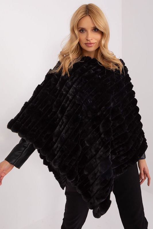 Musta poncho