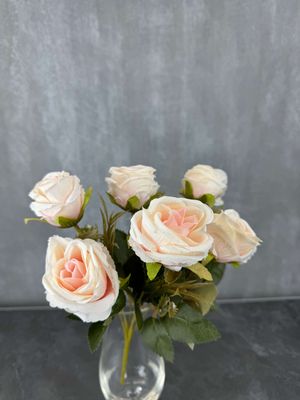 Ruusu tekokukkakimppu, vaalea rosa