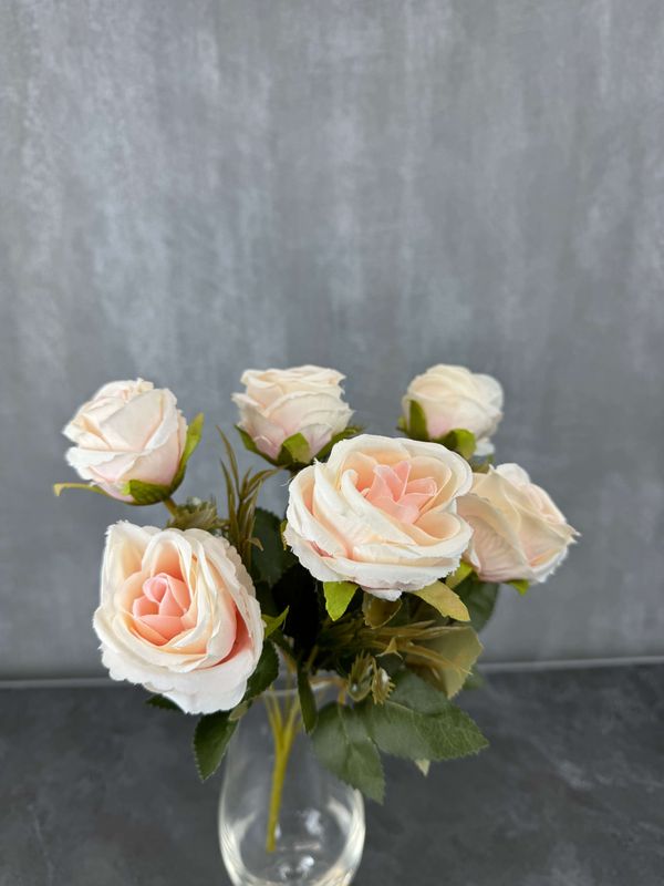 Ruusu tekokukkakimppu, vaalea rosa