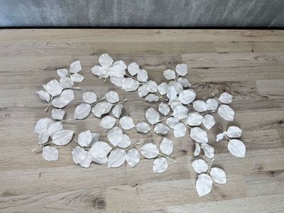 POISTOTUOTE: Valkoiset tekolehdet 27kpl