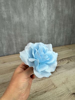 Pensasruusu tekokukkapää, vaaleansininen