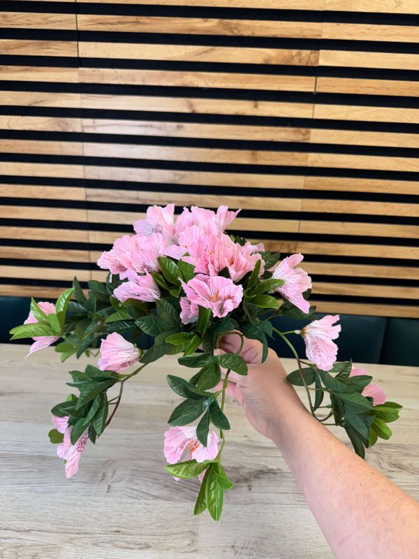 Inkalilja tekokukkakimppu, vaaleanpunainen