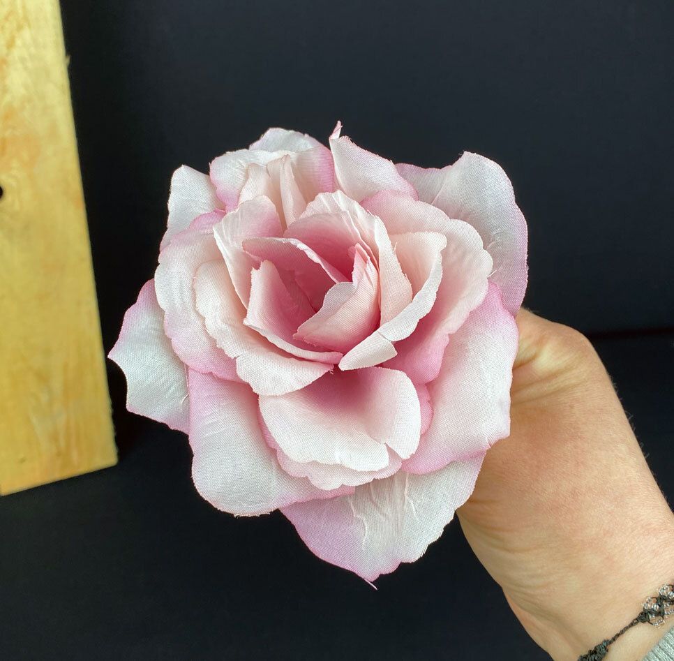 Pensasruusu-kukkapää, violetti/viininpunainen