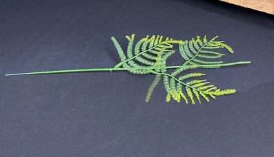 Kukkavarsi keinotekoinen, saniaisen lehdet