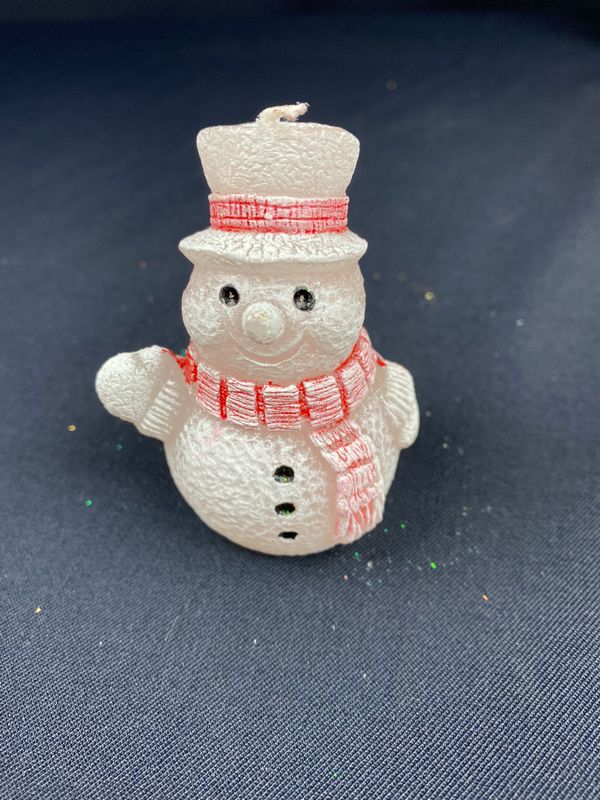 Ihana lumiukkokynttilä