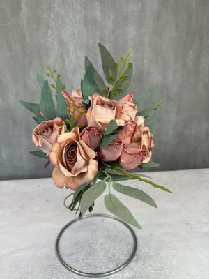 Tekokukkakimppu ruusu + eukalyptys