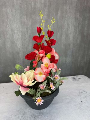 Tekokukat ruukussa, punainen/vaaleanpunainen