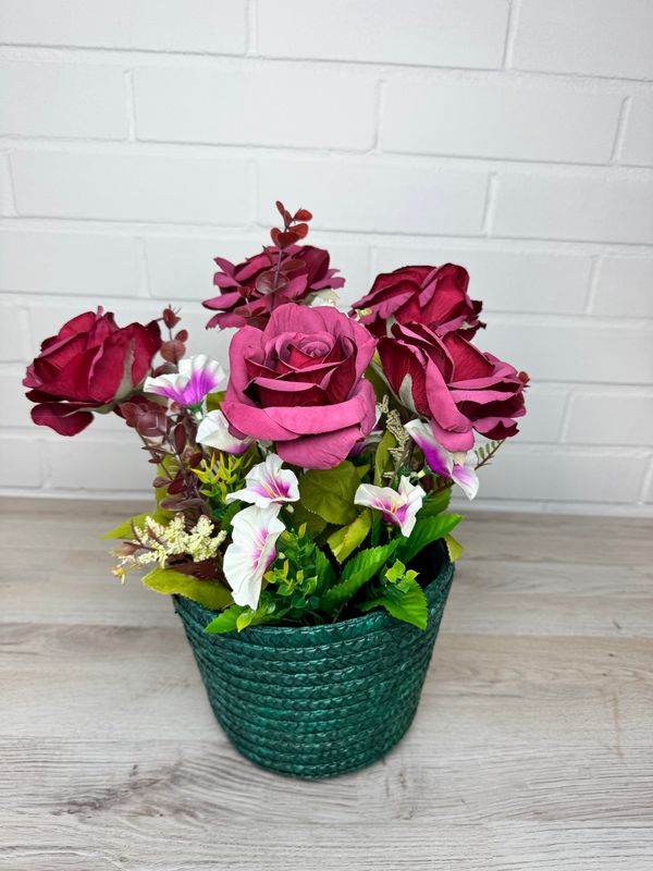 Ruusu tekokukka-asetelma, viininpunainen