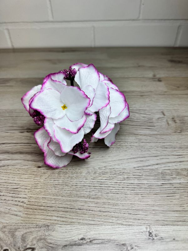 Hortensia kestokukkapää, valkoinen/viininpunainen