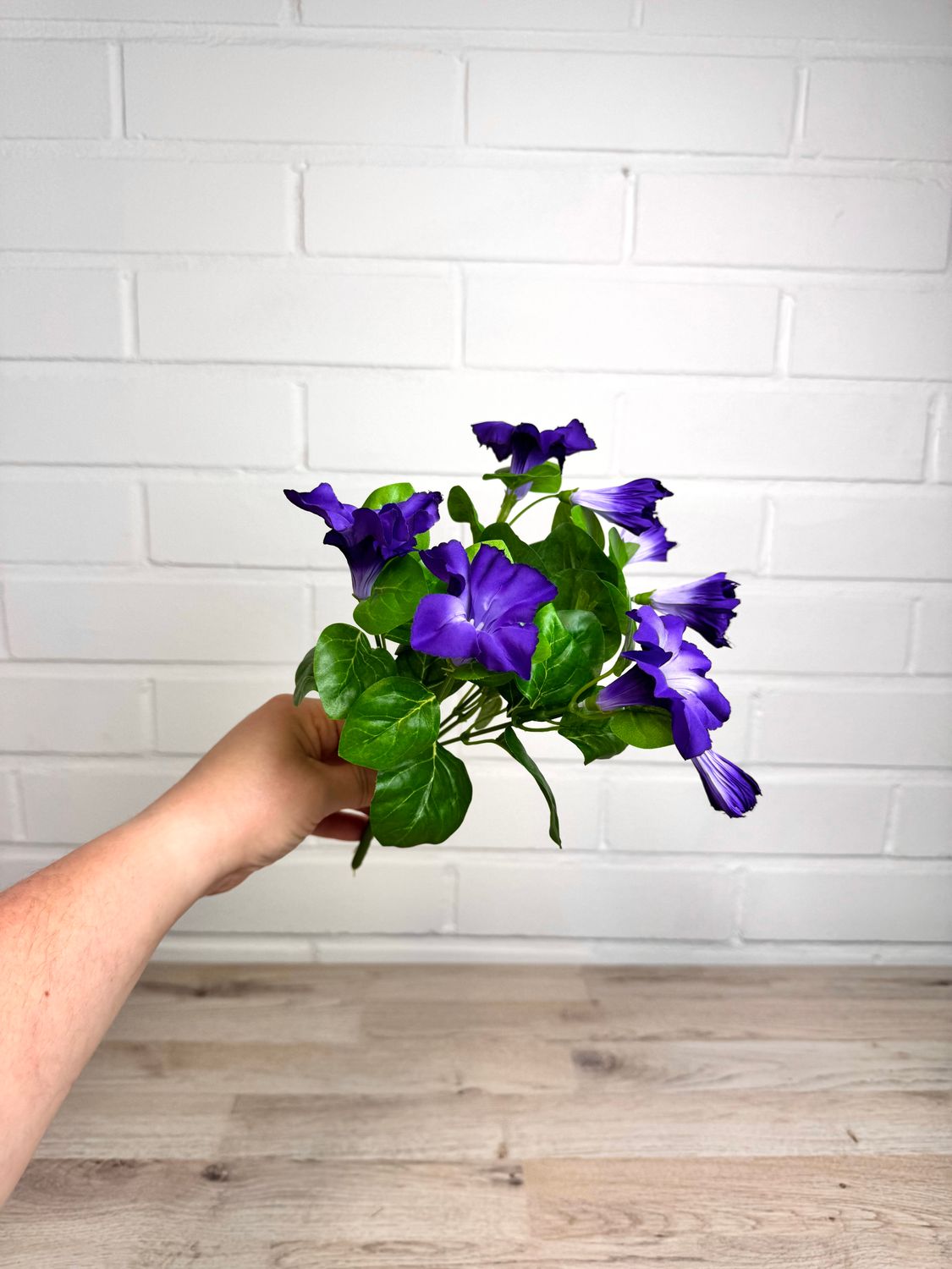 Päivänsini tekokukkakimppu violetti