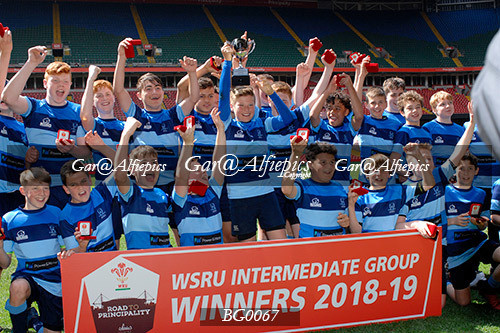 Ysgol Glantaf v  Ysgol y Gwyr