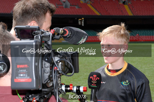 Ysgol Glantaf v  Ysgol y Gwyr