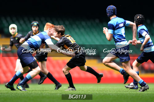 Ysgol Glantaf v  Ysgol y Gwyr