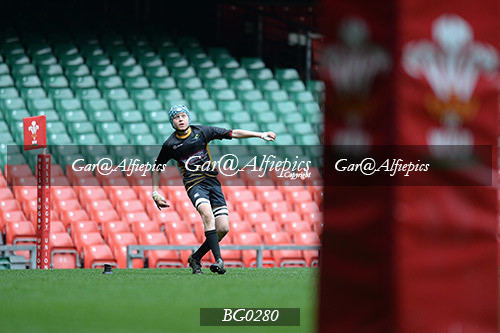 Ysgol Glantaf v  Ysgol y Gwyr