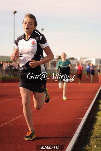 Carmarthen Harriers Inter School&#39;s Relay/800m Event