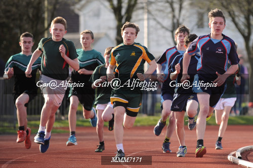 Carmarthen Harriers Inter School&#39;s Relay/800m Event