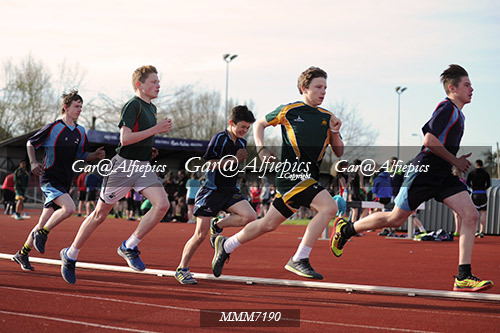 Carmarthen Harriers Inter School&#39;s Relay/800m Event