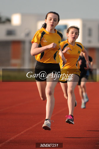 Carmarthen Harriers Inter School&#39;s Relay/800m Event