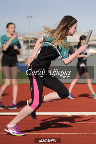 Carmarthen Harriers Inter School&#39;s Relay/800m Event