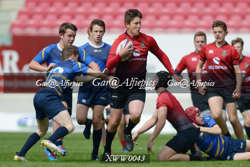 Ysgolion Merthyr v Ysgolion De Powys