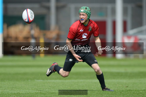 Ysgolion Merthyr v Ysgolion De Powys