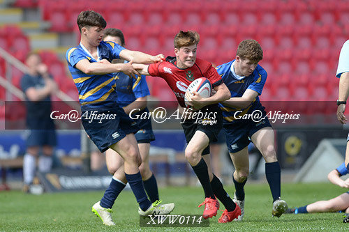 Ysgolion Merthyr v Ysgolion De Powys