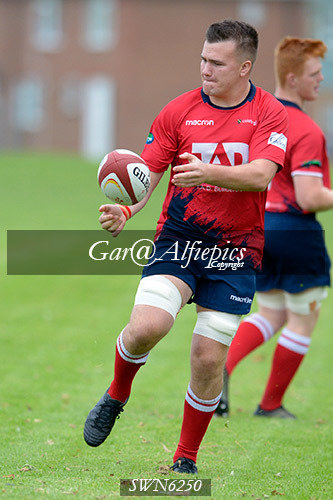 Coleg Sir Gar v Sir Benfro