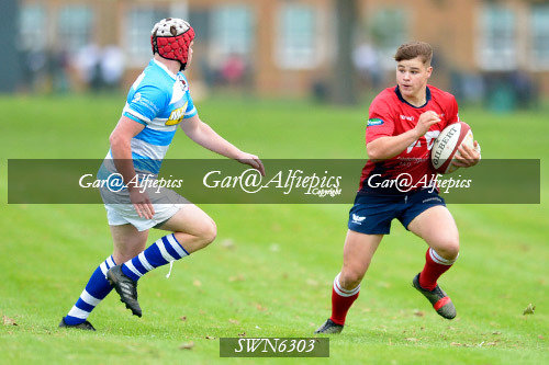 Coleg Sir Gar v Sir Benfro