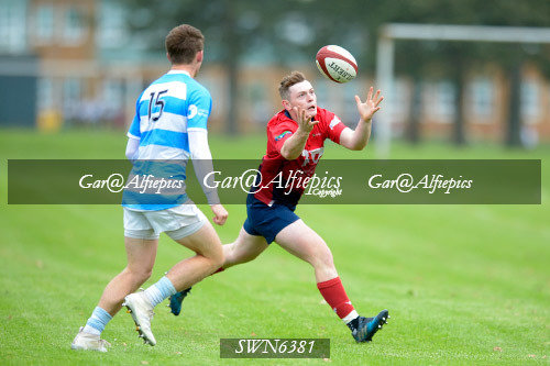 Coleg Sir Gar v Sir Benfro