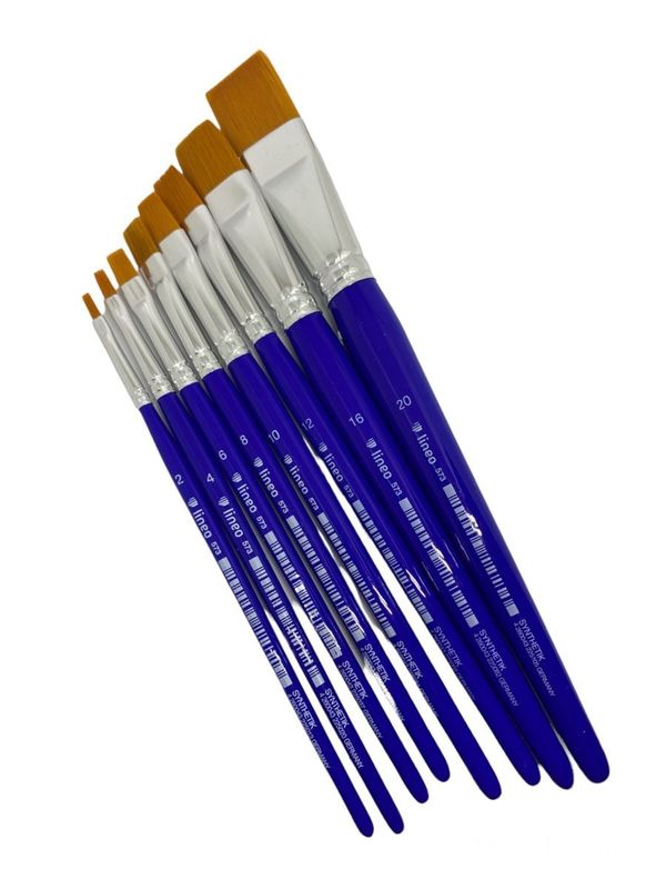 Lineo 573 Flat Synthetic Brush for All Painting Techniques
