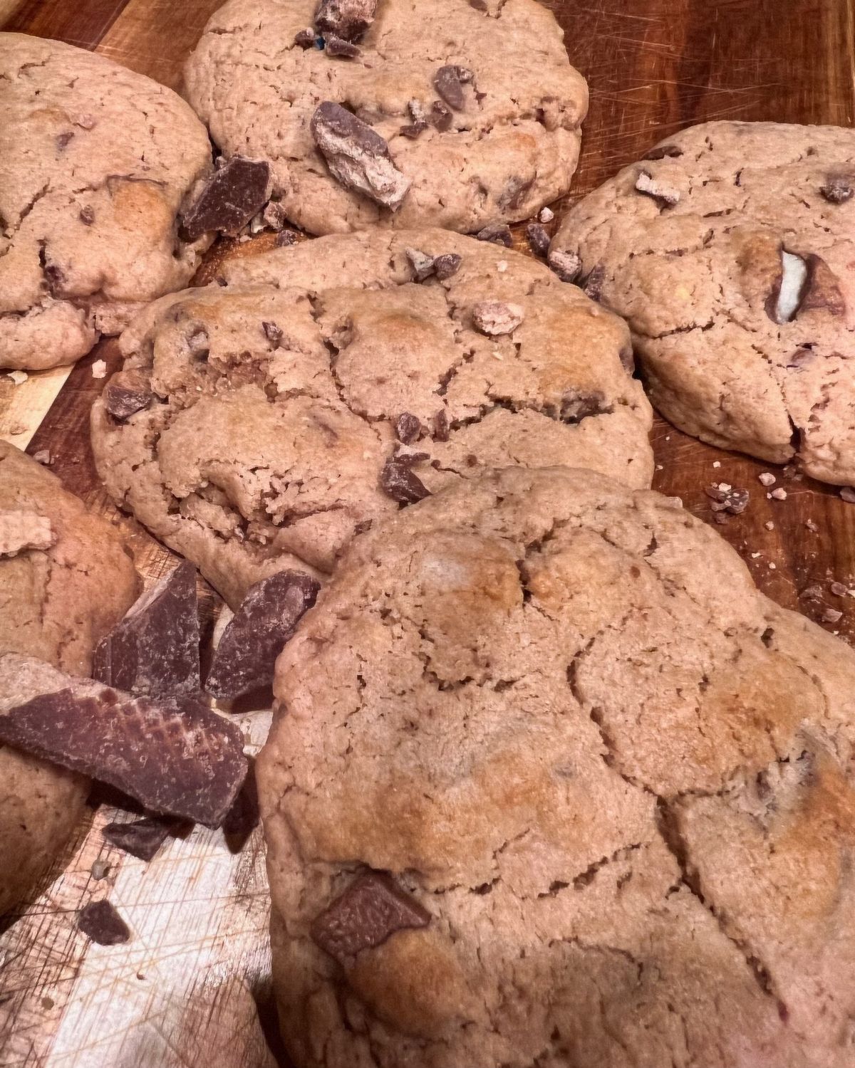 Crumbled Kit Kat Cookie (4 Pack)