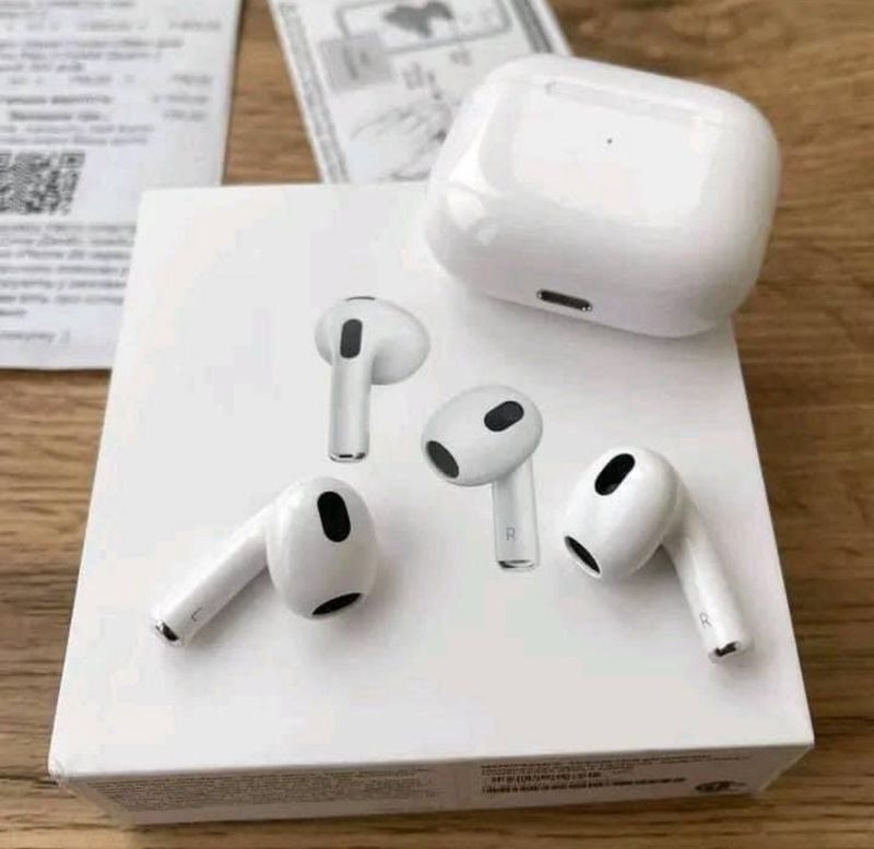 AirPods Pro blancos — Entrega rápida de 24 a 48 horas.