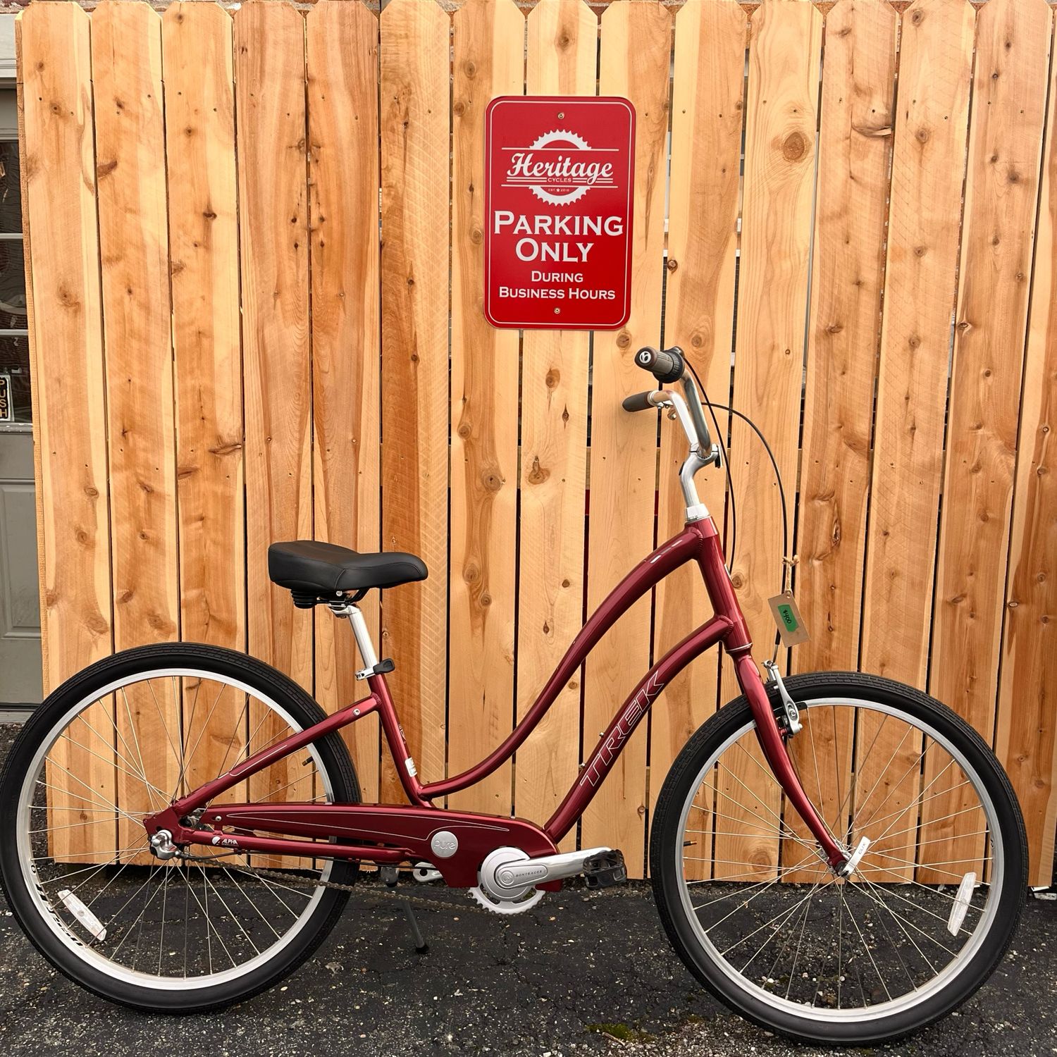 Used Trek Pure DLX Step Thru, 14&quot; Frame, Maroon, 3 Speed