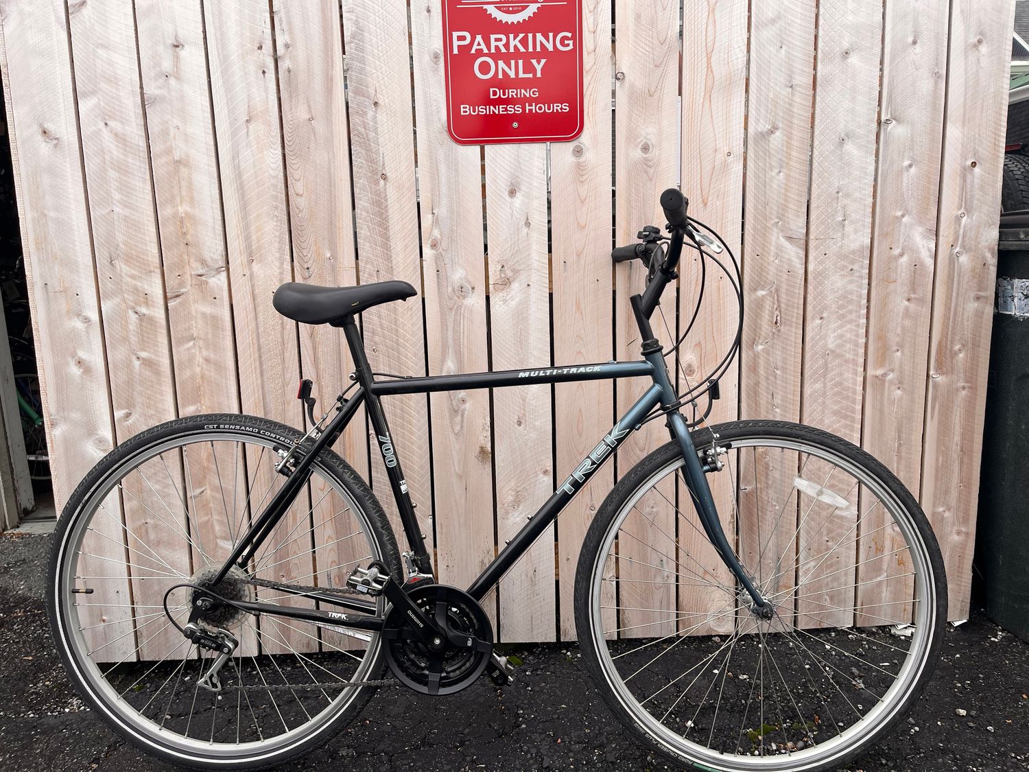 Used Trek Multitrack, Blue/Black, 21"