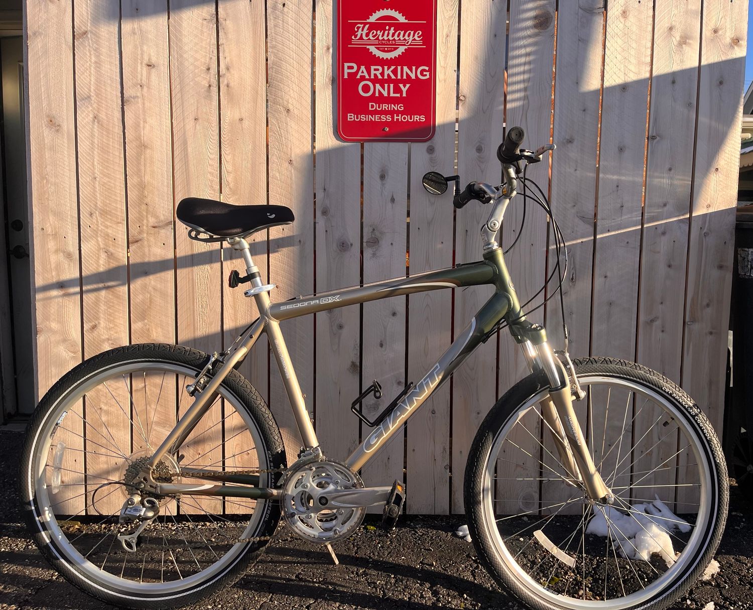 Used Giant Sedona DX, Green/Tan, 21&quot;