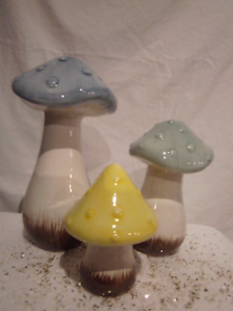 Mushrooms, Ceramic Blue/Green/Yellow Set/3