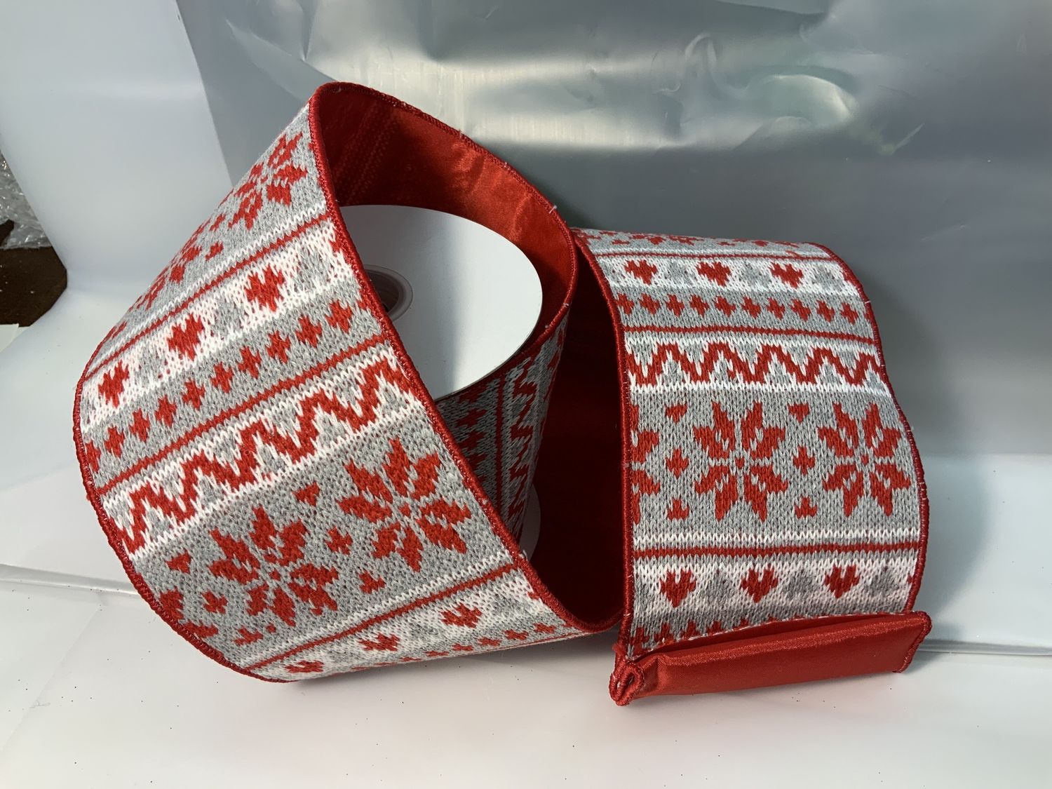Ribbon, Cozy Knit Grey/Red 4"x5y