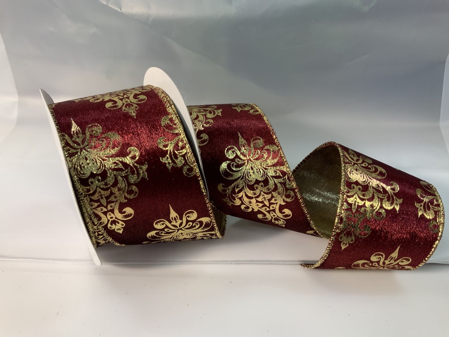 Ribbon, Burgundy Velvet Crest 2-1/2"10y