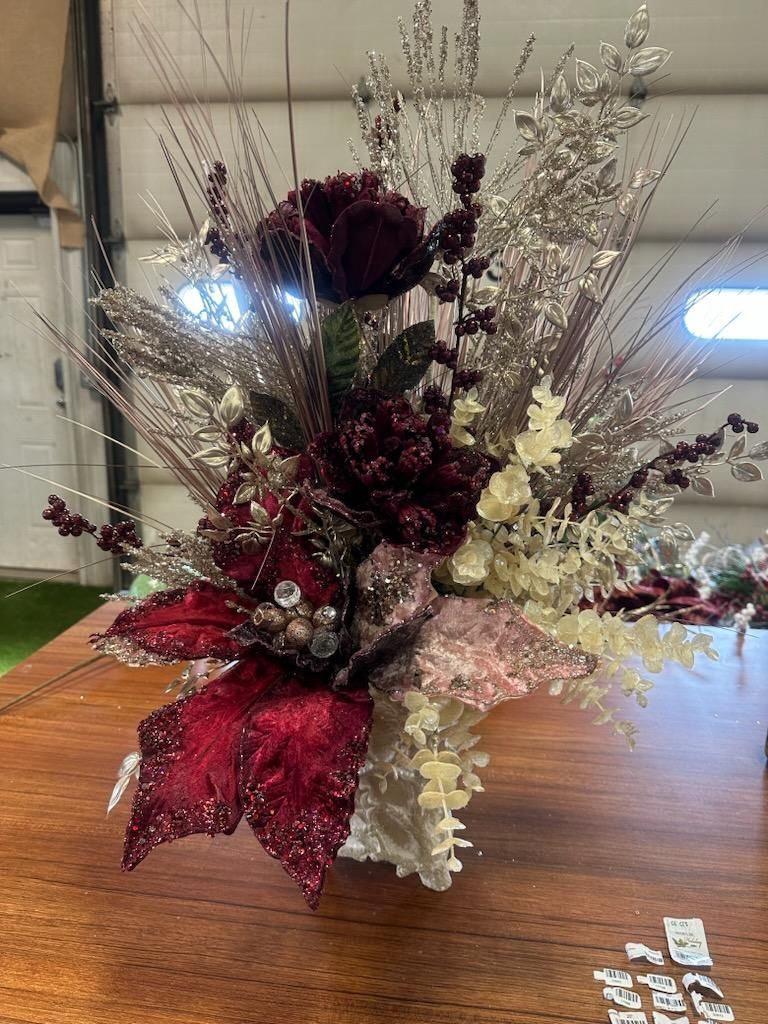 Christmas Arr, Holly Iced Vase raspb/wine