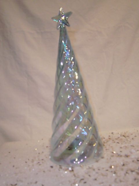 Tree, Iridescent Swirl Glass w/Star Small 9"